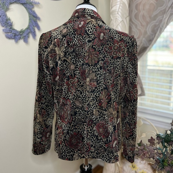 Script attitude & style faux velvet button closure blazer A7-40 - Picture 6 of 14